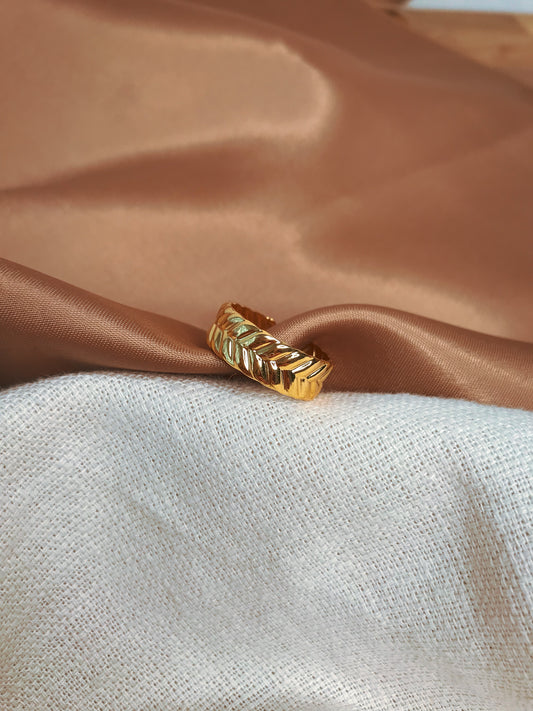 anillo diseño trenzado vintage acero inoxidable dorado ajustable 