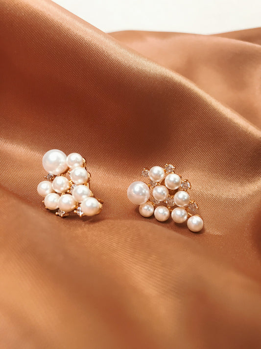 accesorios mujer aros elegantes y clasicos con perlas y brillantes 